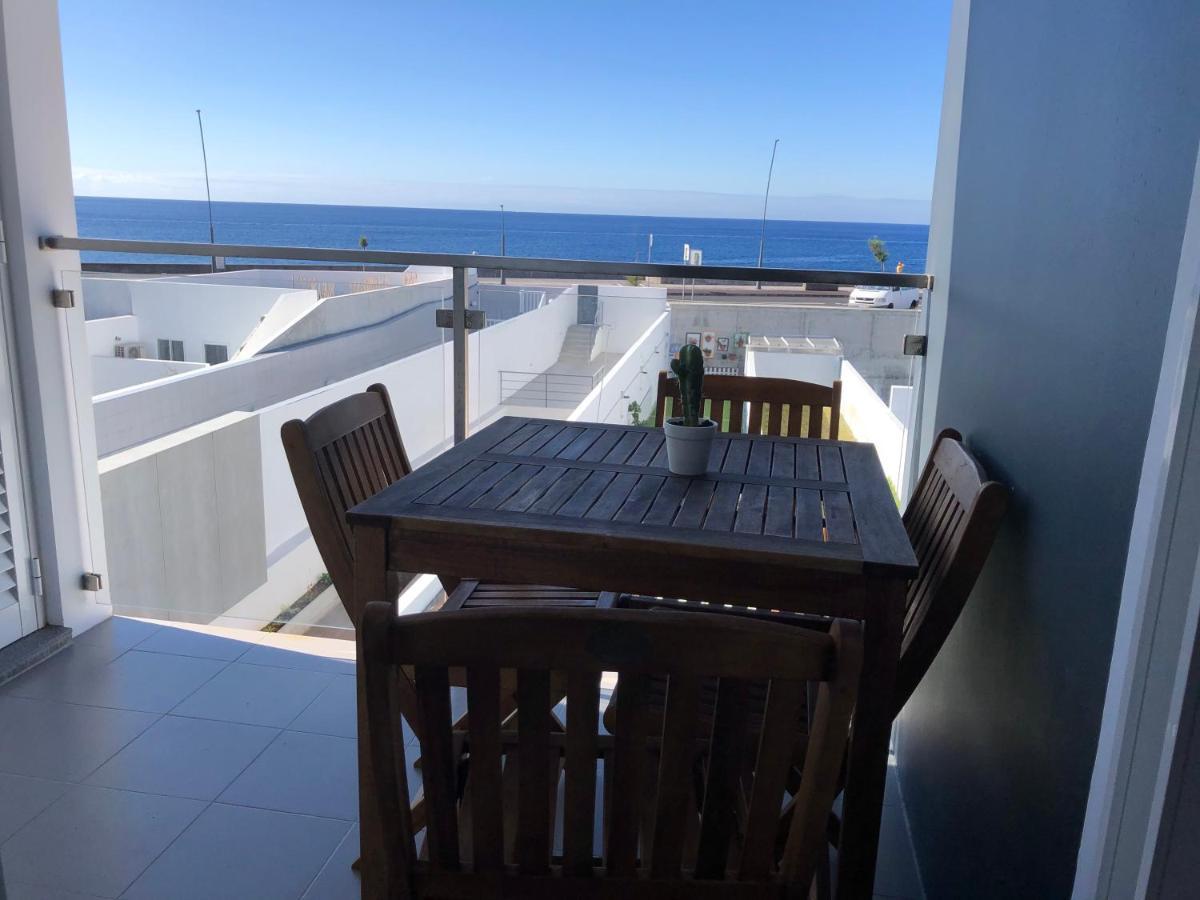 Ocean House Apartment ปอนตาเดลกาดา ภายนอก รูปภาพ