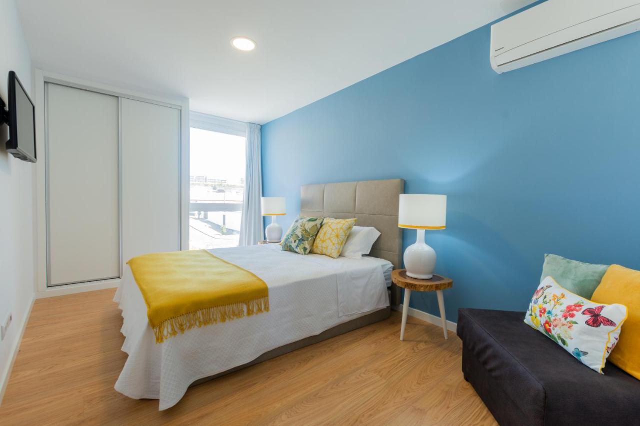 Ocean House Apartment ปอนตาเดลกาดา ภายนอก รูปภาพ