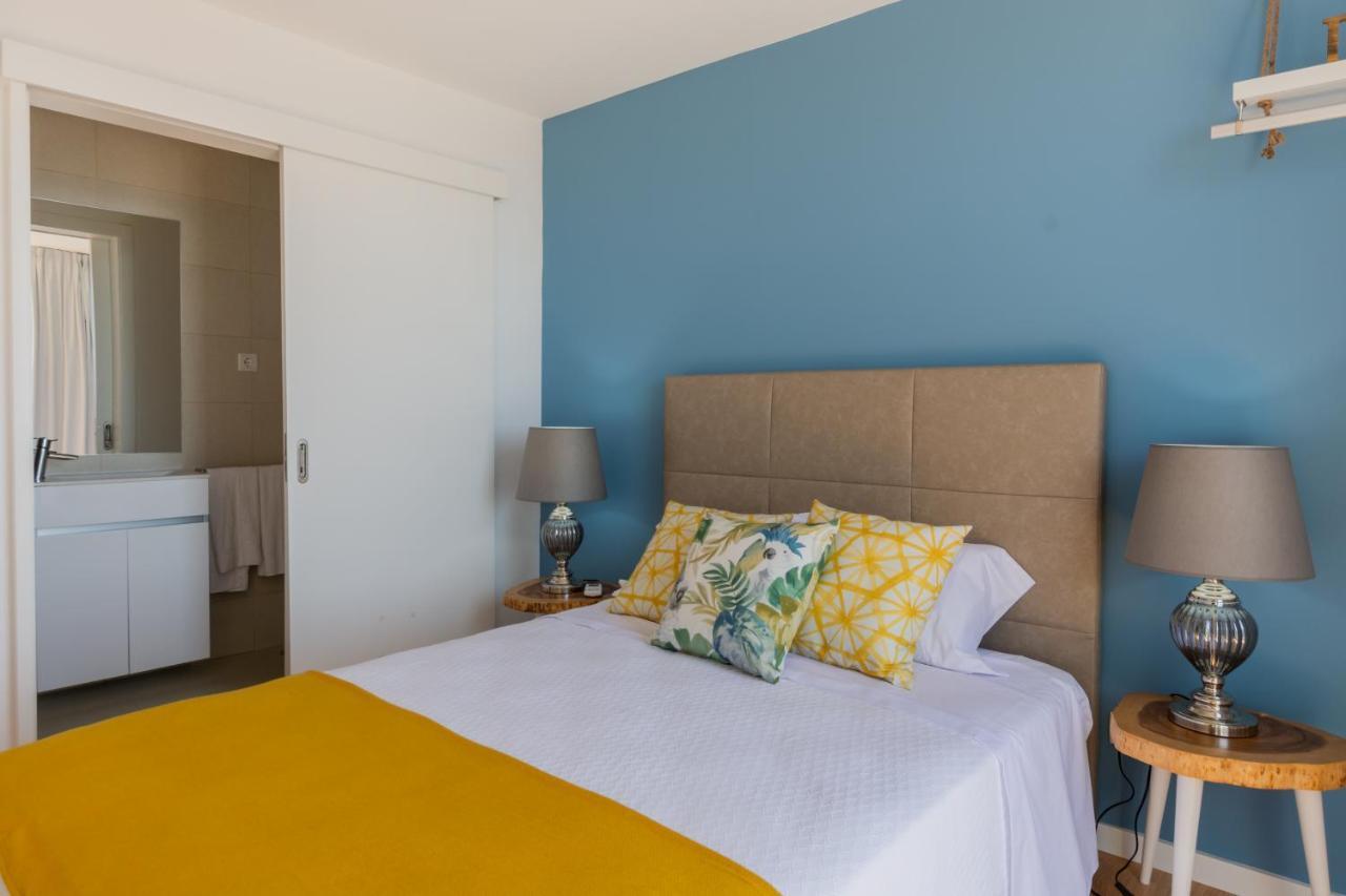 Ocean House Apartment ปอนตาเดลกาดา ภายนอก รูปภาพ
