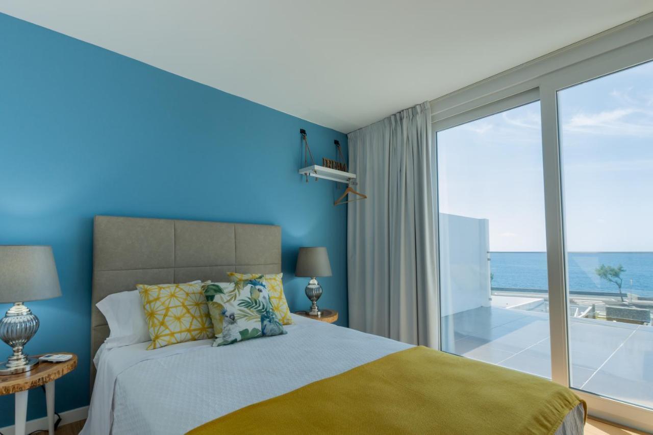 Ocean House Apartment ปอนตาเดลกาดา ภายนอก รูปภาพ
